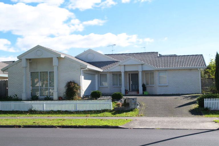 Photo of property in 29 Tarnica Road, Northpark, Auckland, 2013