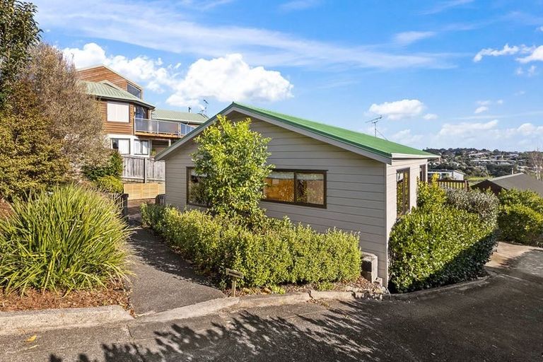 Photo of property in 74a Stanmore Bay Road, Stanmore Bay, Whangaparaoa, 0932