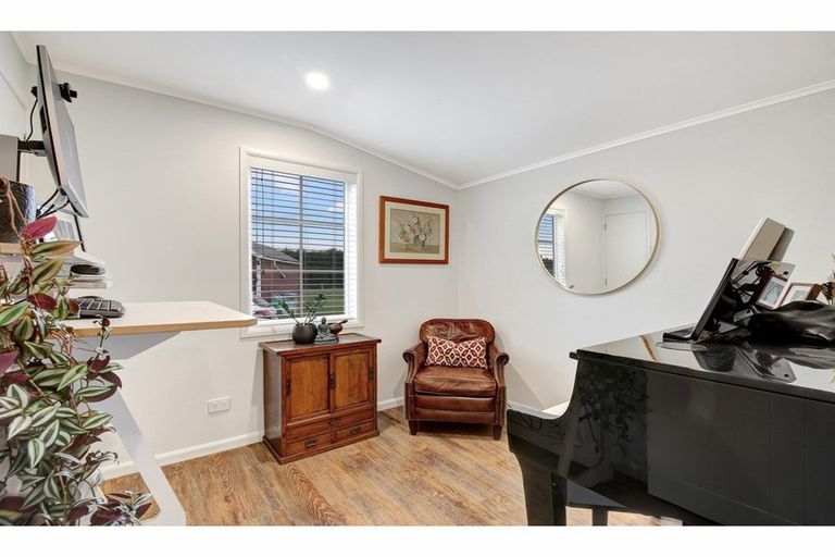 Photo of property in 167 Leslies Road, Cust, Rangiora, 7471