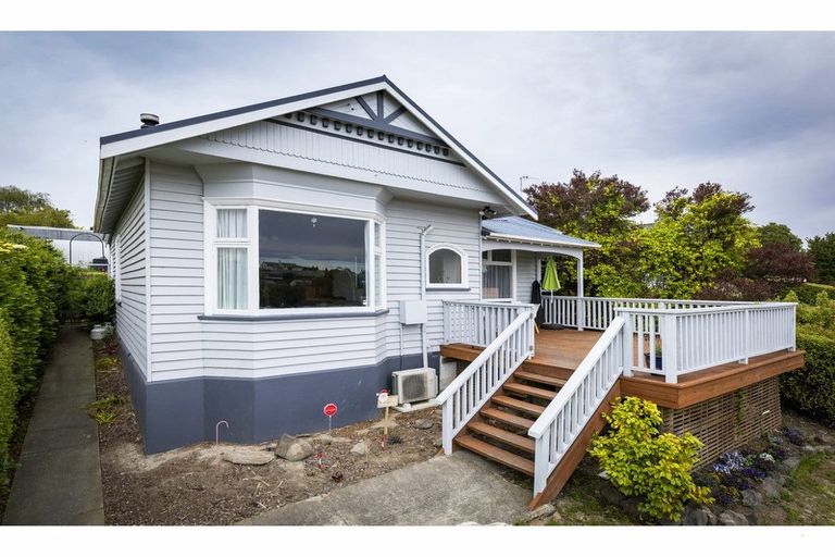 Photo of property in 10 Clifton Terrace, West End, Timaru, 7910