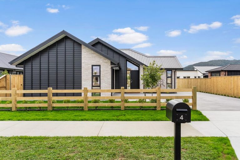 Photo of property in 4 Nau Mai Road, Clevedon, 2582