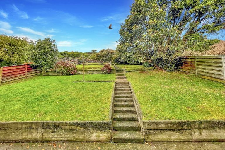 Photo of property in 69 Taylor Terrace, Tawa, Wellington, 5028