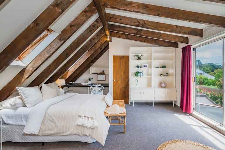 Photo of property in 43 Ngarara Road, Waikanae, 5036