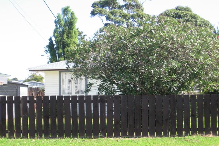 Photo of property in 1/3 Alan Avenue, Henderson, Auckland, 0610