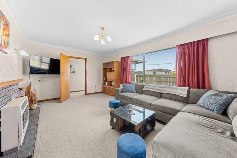 Photo of property in 13 Parris Street, Waitara, 4320