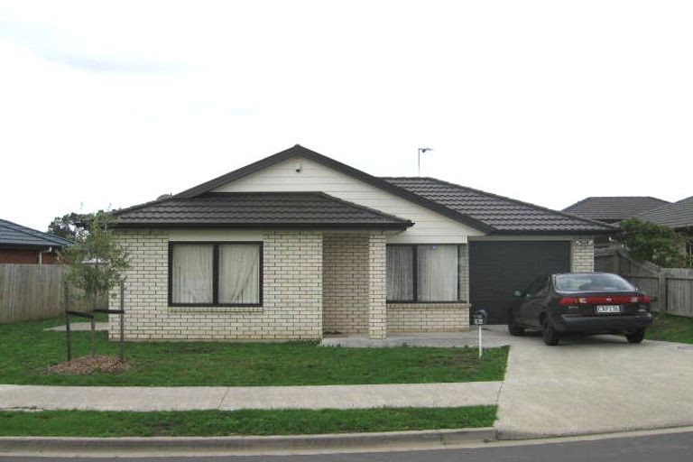 Photo of property in 3a Charlenne Close, Ranui, Auckland, 0612