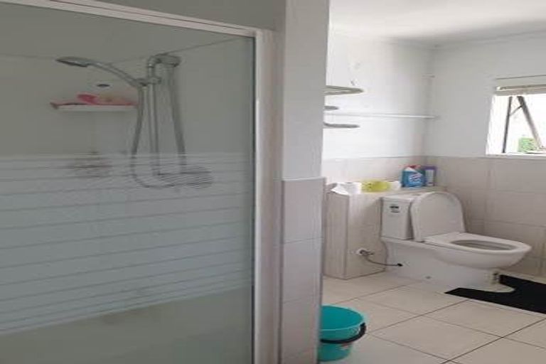 Photo of property in 1/17 Butley Drive, Farm Cove, Auckland, 2012