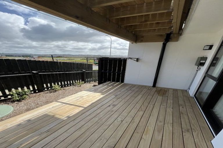 Photo of property in 2 Hinonga Loop, Silverdale, 0932