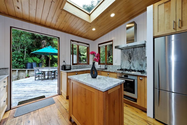 Photo of property in 54 Upland Road, Huia, Auckland, 0604