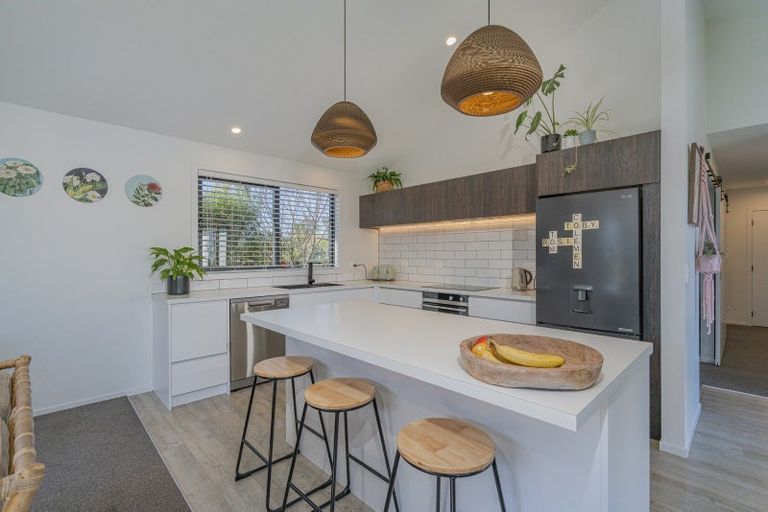 Photo of property in 128 Kupe Drive, Whitianga, 3510