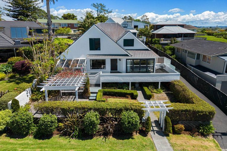 Photo of property in 1/6 Duncansby Road, Stanmore Bay, Whangaparaoa, 0932