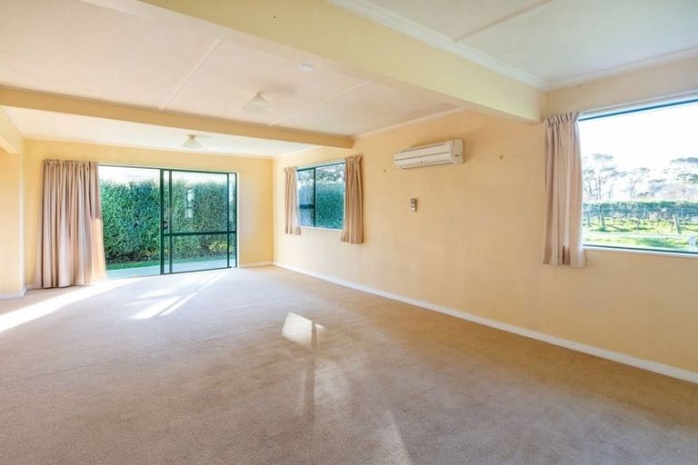 Photo of property in 2 Swamp Road, Dillons Point, Blenheim, 7273