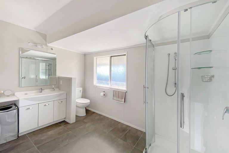 Photo of property in 3b Hannah Road, Hannahs Bay, Rotorua, 3010