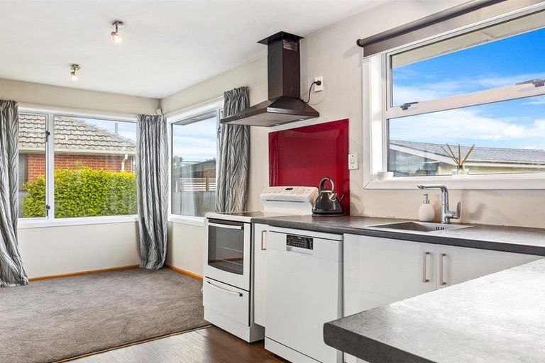 Photo of property in 23 Dunstan Crescent, Hornby, Christchurch, 8042