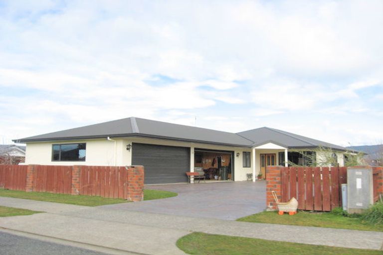 Photo of property in 8 Dorizac Place, Te Anau, 9600