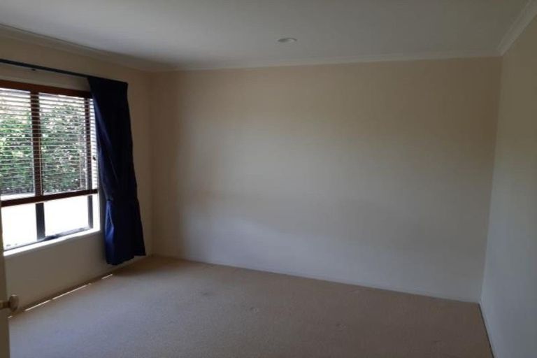 Photo of property in 12 Tupare Place, Highlands Park, New Plymouth, 4312