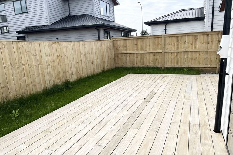 Photo of property in 3 Turbine Way, Hobsonville, Auckland, 0616