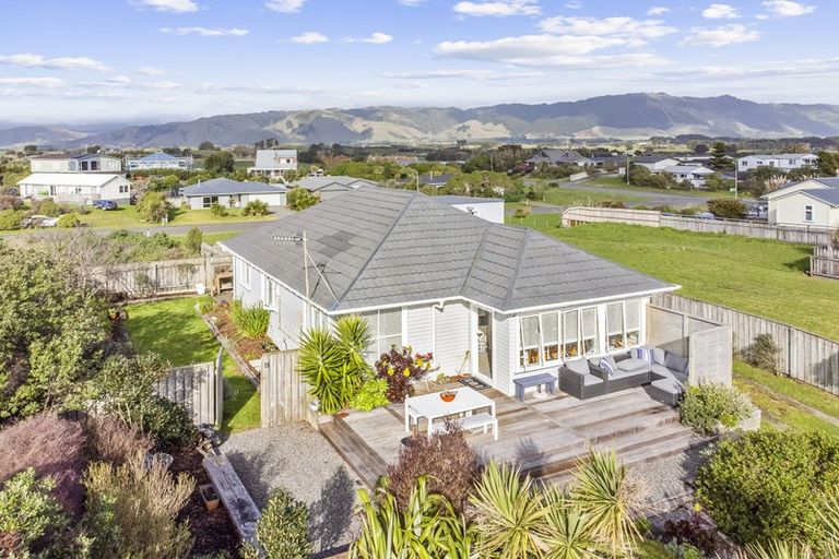 Photo of property in 64 Dixie Street, Te Horo Beach, Otaki, 5581