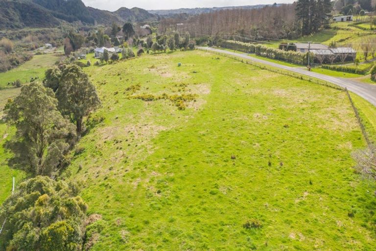 Photo of property in 288 North Manakau Road, Manakau, 5573