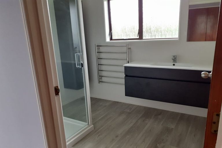 Photo of property in 63b Heta Road, Highlands Park, New Plymouth, 4312
