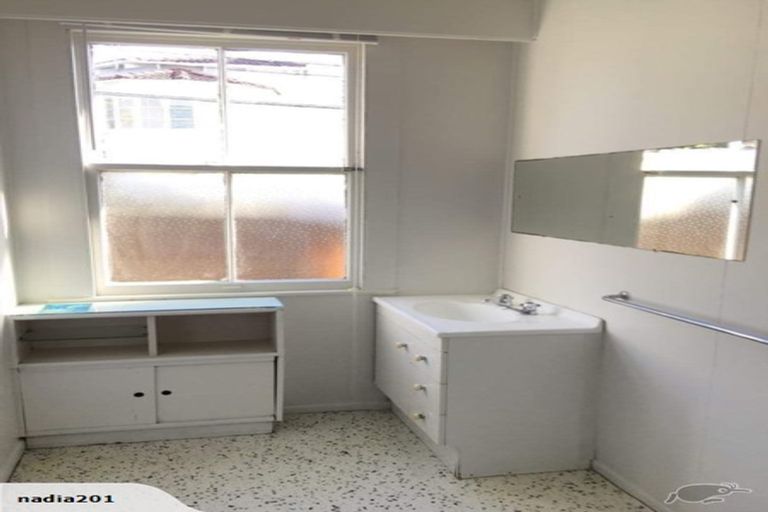 Photo of property in 163 St Heliers Road, Saint Heliers, Auckland, 1071