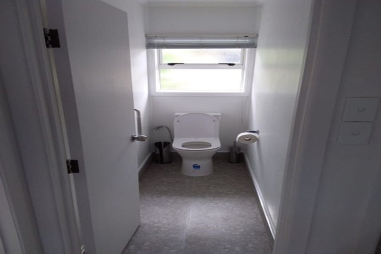 Photo of property in 2 Laureston Avenue, Papatoetoe, Auckland, 2025