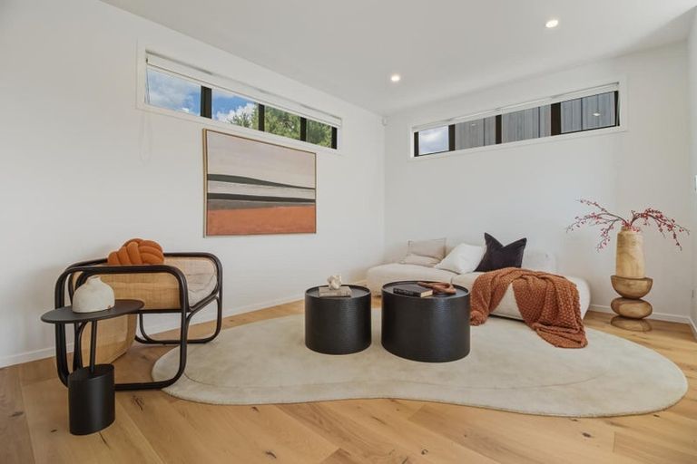 Photo of property in 85a Awaroa Road, Sunnyvale, Auckland, 0612