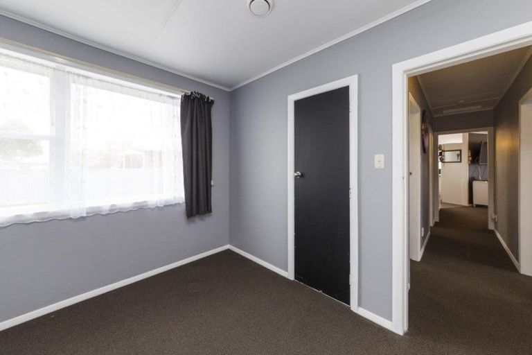 Photo of property in 41 Holdsworth Avenue, Milson, Palmerston North, 4414