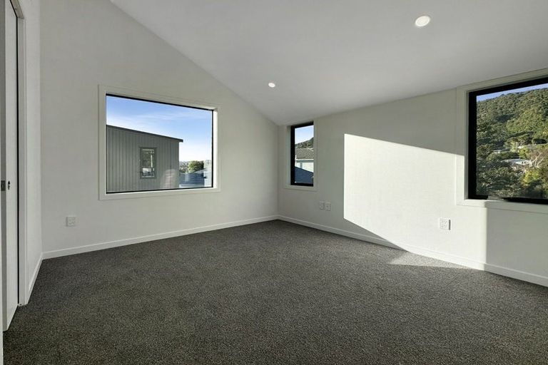 Photo of property in 4/323 Riverside Drive, Waterloo, Lower Hutt, 5011
