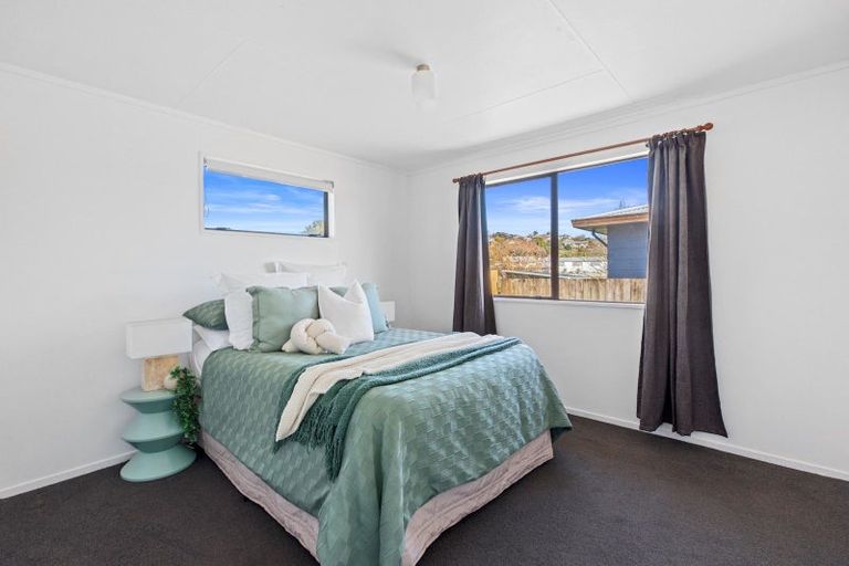 Photo of property in 21a Arawata Avenue, Welcome Bay, Tauranga, 3112