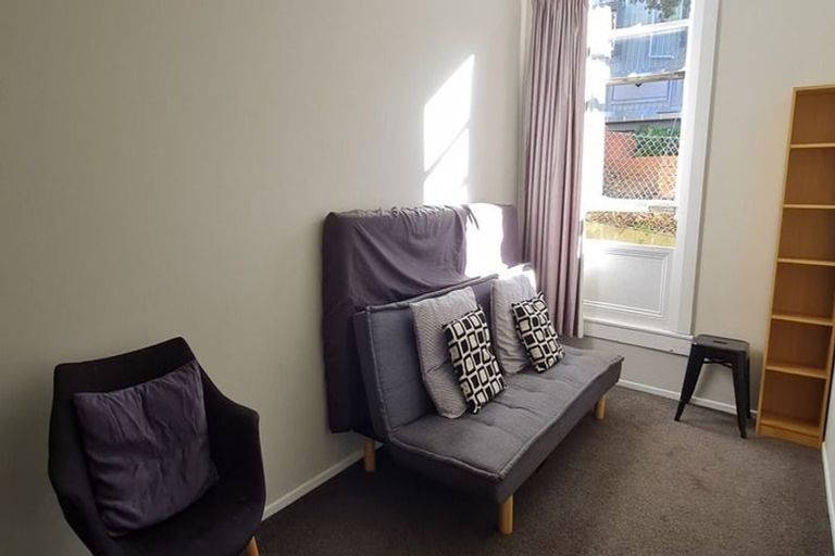 Photo of property in 17 Portland Crescent, Thorndon, Wellington, 6011