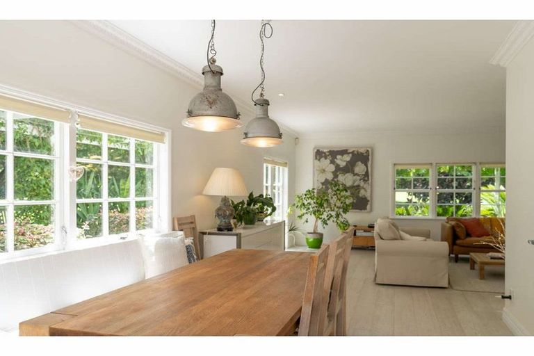 Photo of property in 37 Riverview Road, Kerikeri, 0230