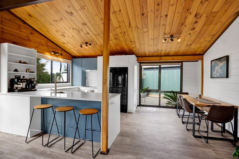 Photo of property in 27 Nikau Street, Inglewood, 4330