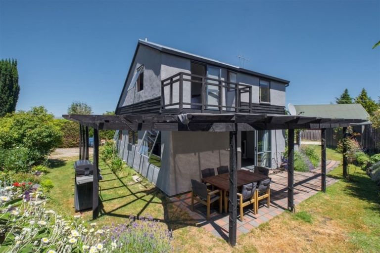 Photo of property in 31 Lakeview Terrace, Lake Hawea, Wanaka, 9382