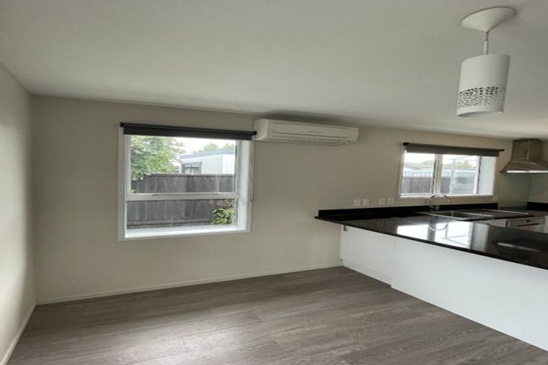 Photo of property in 2/7b Camrose Place, Ilam, Christchurch, 8041