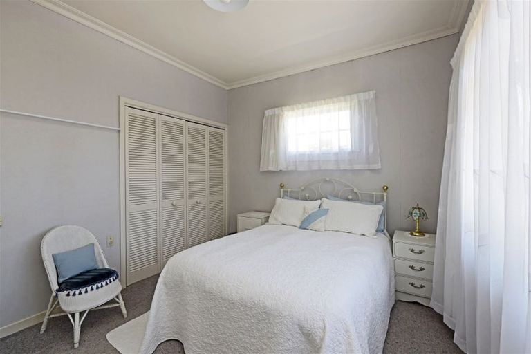 Photo of property in 221 Saint Leonards Avenue, Saint Leonards, Hastings, 4120