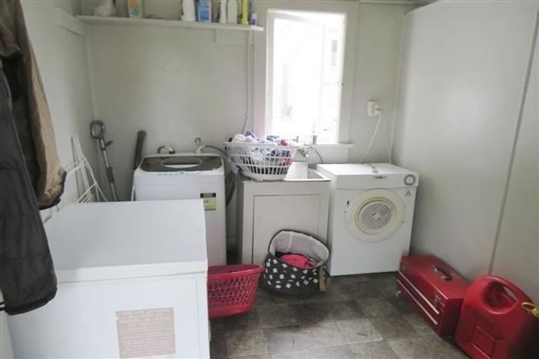 Photo of property in 6 Howard Street, Gore, 9710