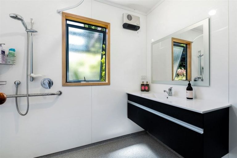 Photo of property in 31 Lakeview Terrace, Lake Hawea, Wanaka, 9382