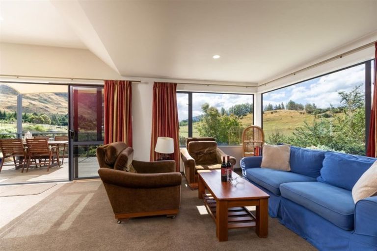 Photo of property in 74 Bills Way, Wanaka, 9305