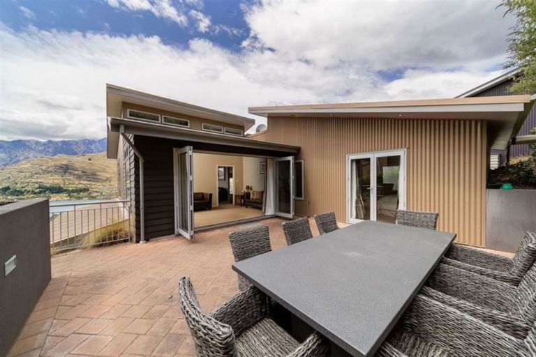 Photo of property in 69a Hensman Road, Queenstown, 9300
