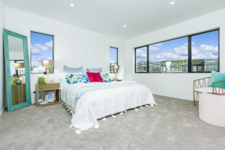 Photo of property in 5 Tawatawa Street, Long Bay, Auckland, 0630