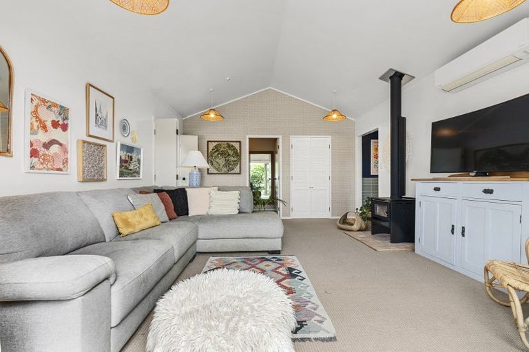 Photo of property in 18a Russell Drive, Oakura, 4314