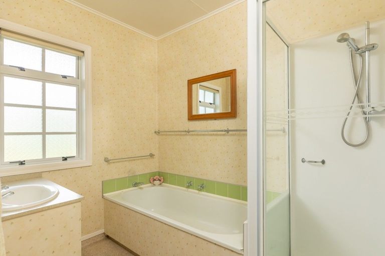 Photo of property in 82 Mclauchlan Street, Springlands, Blenheim, 7201