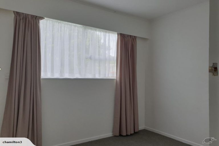 Photo of property in 1/17 Kowhai Street, Tawa, Wellington, 5028