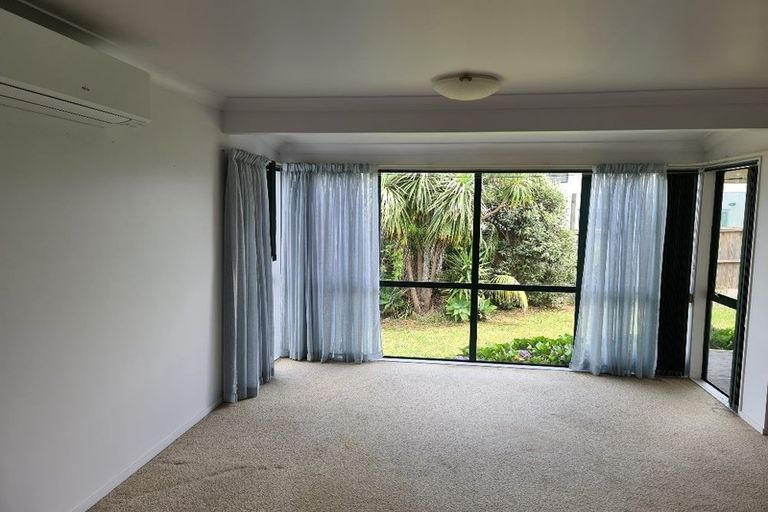 Photo of property in 544 Don Buck Road, Westgate, Auckland, 0614