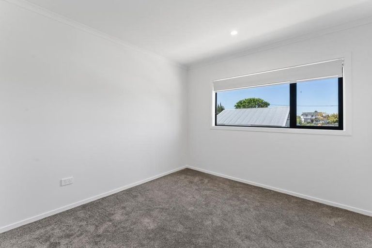 Photo of property in 30 Opaheke Road, Papakura, 2110