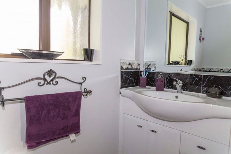 Photo of property in 83 Cadman Road, Dannevirke, 4930