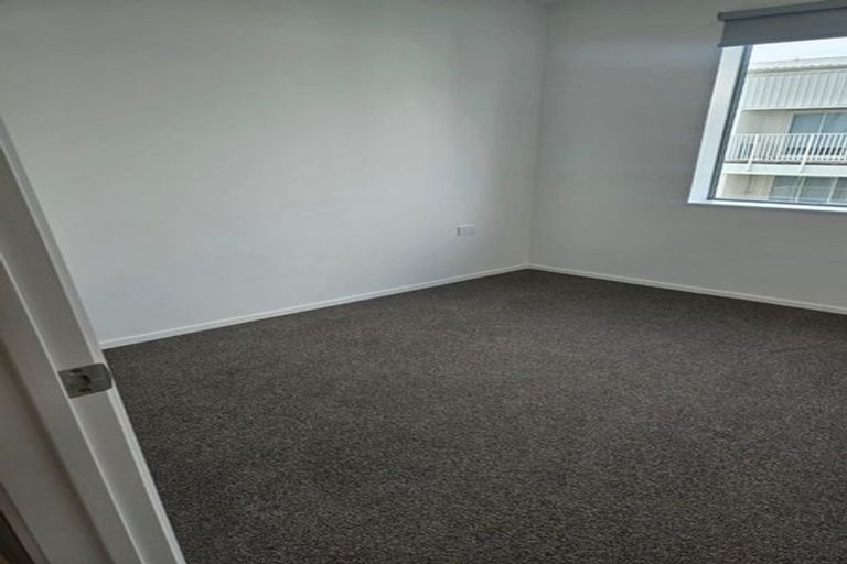 Photo of property in 206/28b Eileen Newey Place, Henderson, Auckland, 0612