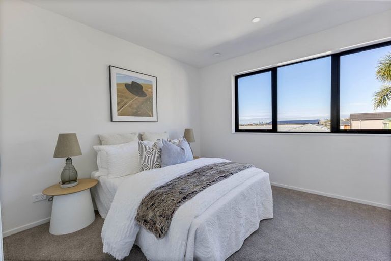 Photo of property in 44c Bruce Road, Glenfield, Auckland, 0629