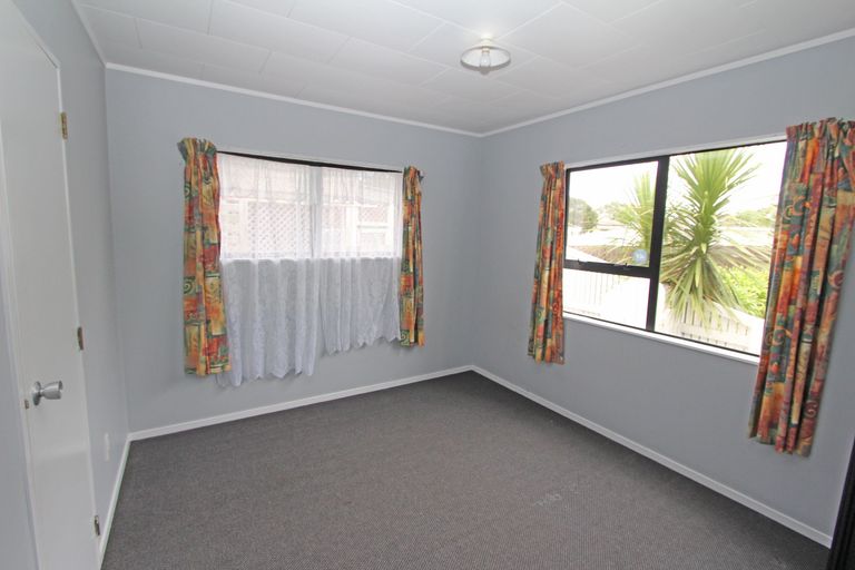 Photo of property in 2/570 Weymouth Road, Weymouth, Auckland, 2103
